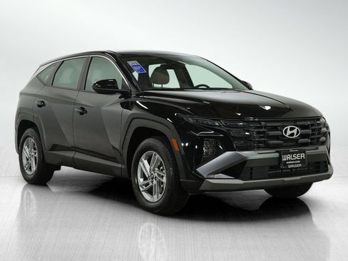 Certified 2025 Hyundai Tucson SE image 7