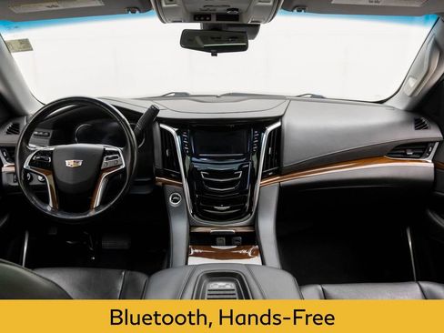 Used 2020 Cadillac Escalade ESV Luxury image 9
