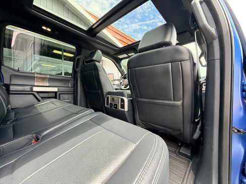 Used 2022 Ford F350 Lariat w/ Black Appearance Package AWD/4WD image 41