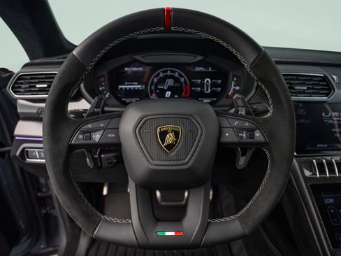 Used 2023 Lamborghini Urus Performante AWD/4WD image 15