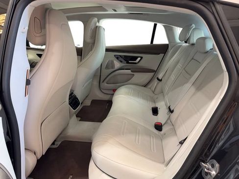 Used 2022 Mercedes-Benz EQS AMG 4MATIC image 9