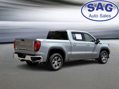 Used 2024 GMC Sierra 1500 SLT AWD/4WD image 4