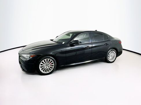 Used 2022 Alfa Romeo Giulia Sprint image 4