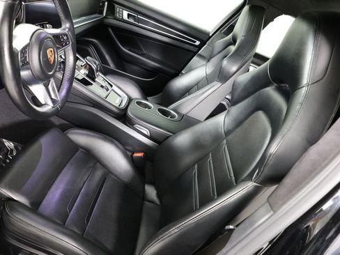 Used 2020 Porsche Panamera GTS image 10
