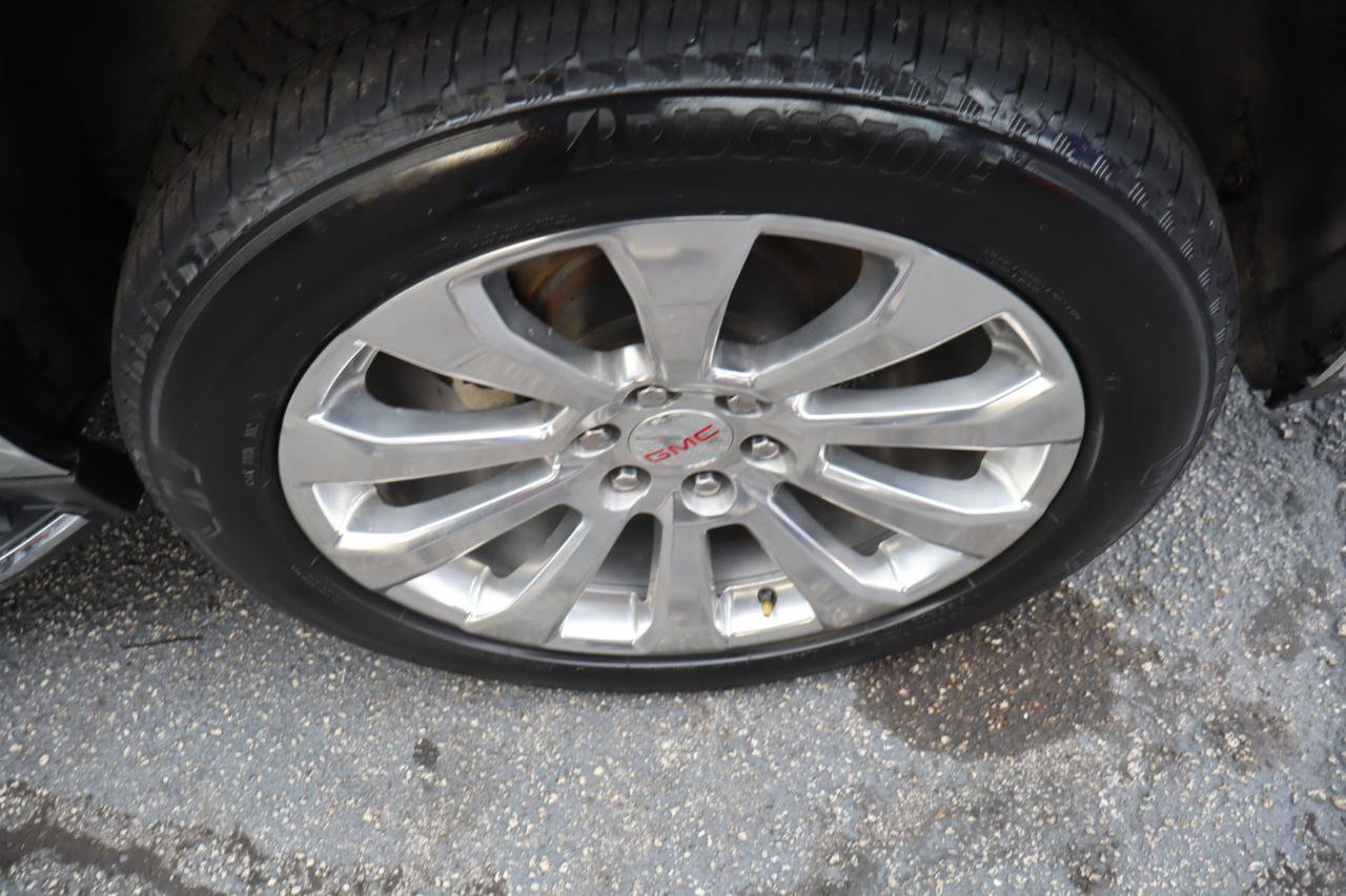 Used 2018 GMC Yukon Denali AWD/4WD image 30
