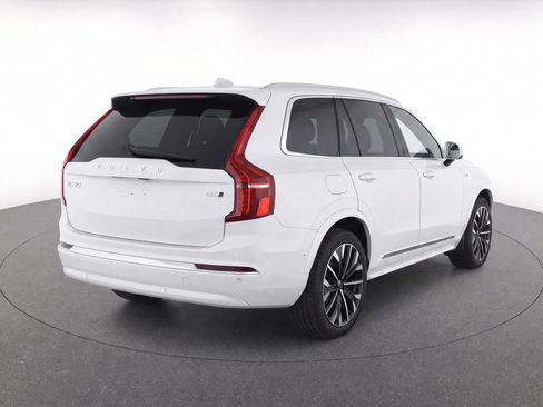 Certified 2026 Volvo XC90 B6 Plus AWD/4WD image 4