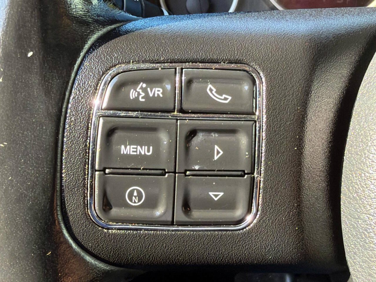 Used 2016 Jeep Wrangler Unlimited Sahara AWD/4WD image 15