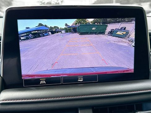 Used 2021 Chevrolet Suburban RST image 14