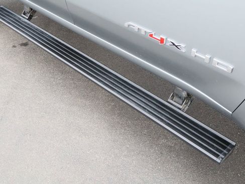 Used 2024 GMC Sierra 2500 AT4X image 10