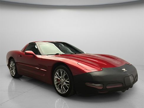 Used 2002 Chevrolet Corvette Coupe w/ Preferred Equipment Group2 image 1