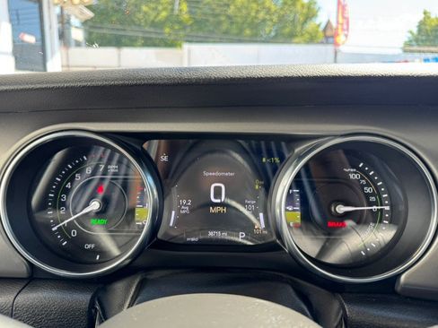 Used 2023 Jeep Wrangler Unlimited w/ Cold Weather Group AWD/4WD image 14