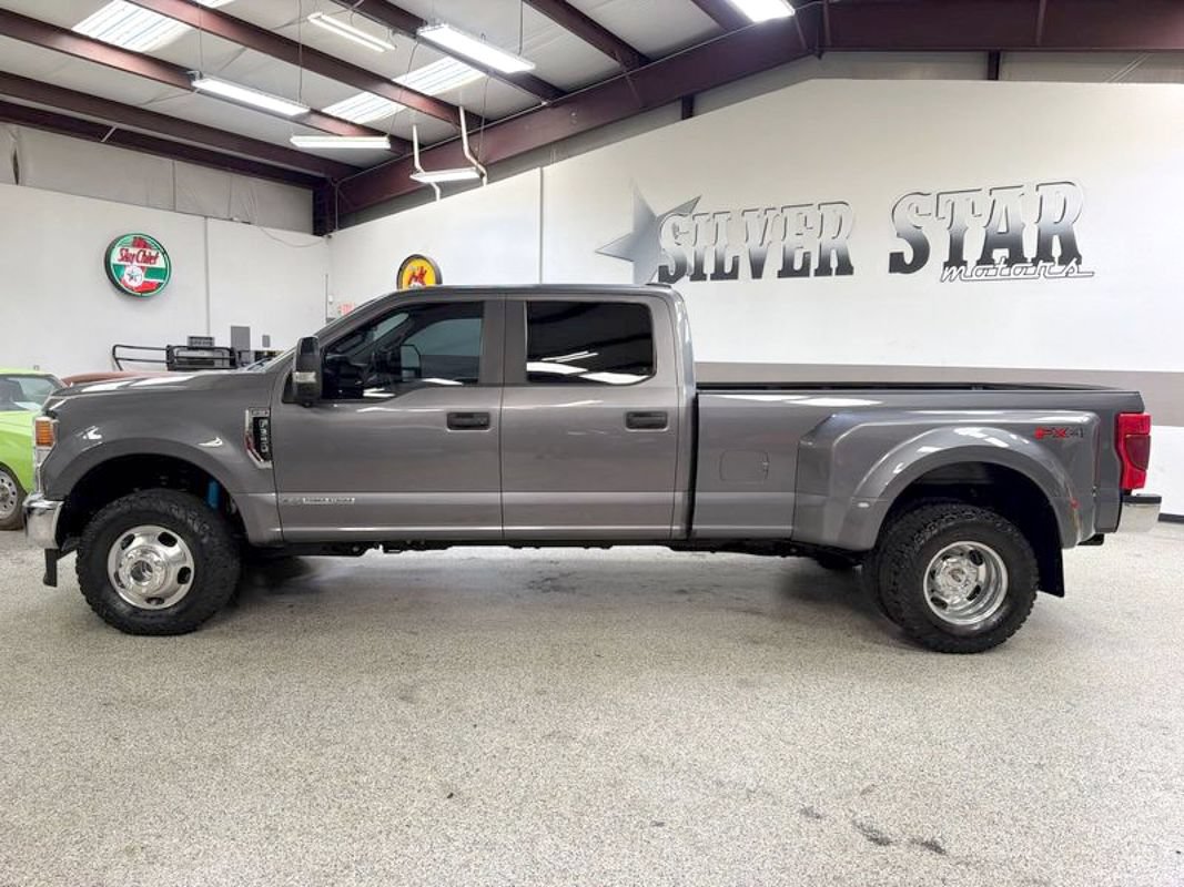 Used 2022 Ford F350 XL w/ STX Appearance Package AWD/4WD image 3