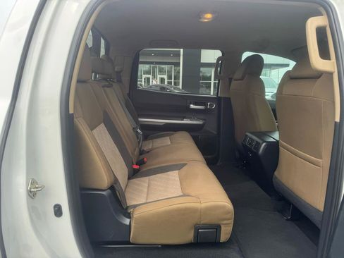 Used 2017 Toyota Tundra SR5 w/ SR5 Upgrade Package RWD image 28