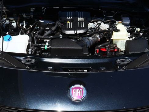 Used 2018 FIAT 124 Spider Classica w/ Technology Group image 48