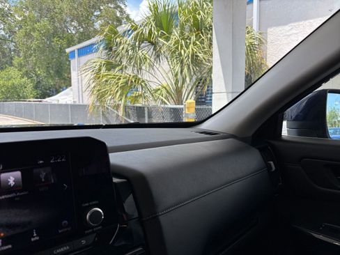 Used 2025 Nissan Pathfinder SV FWD image 37