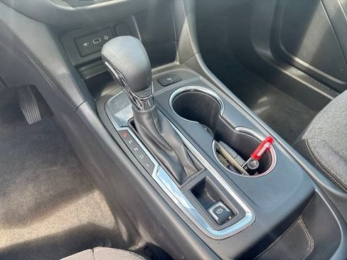 Used 2022 Chevrolet Equinox LT image 27