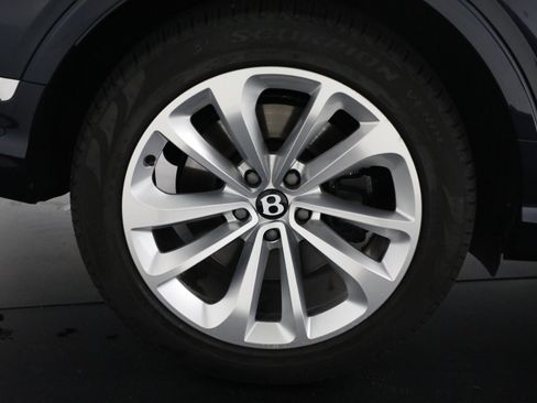 Certified 2024 Bentley Bentayga Extended Wheelbase AWD/4WD image 14