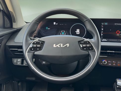 Used 2023 Kia EV6 Wind AWD/4WD image 18