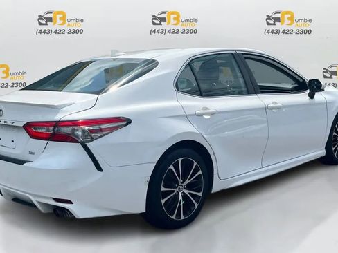 Used 2019 Toyota Camry SE image 5