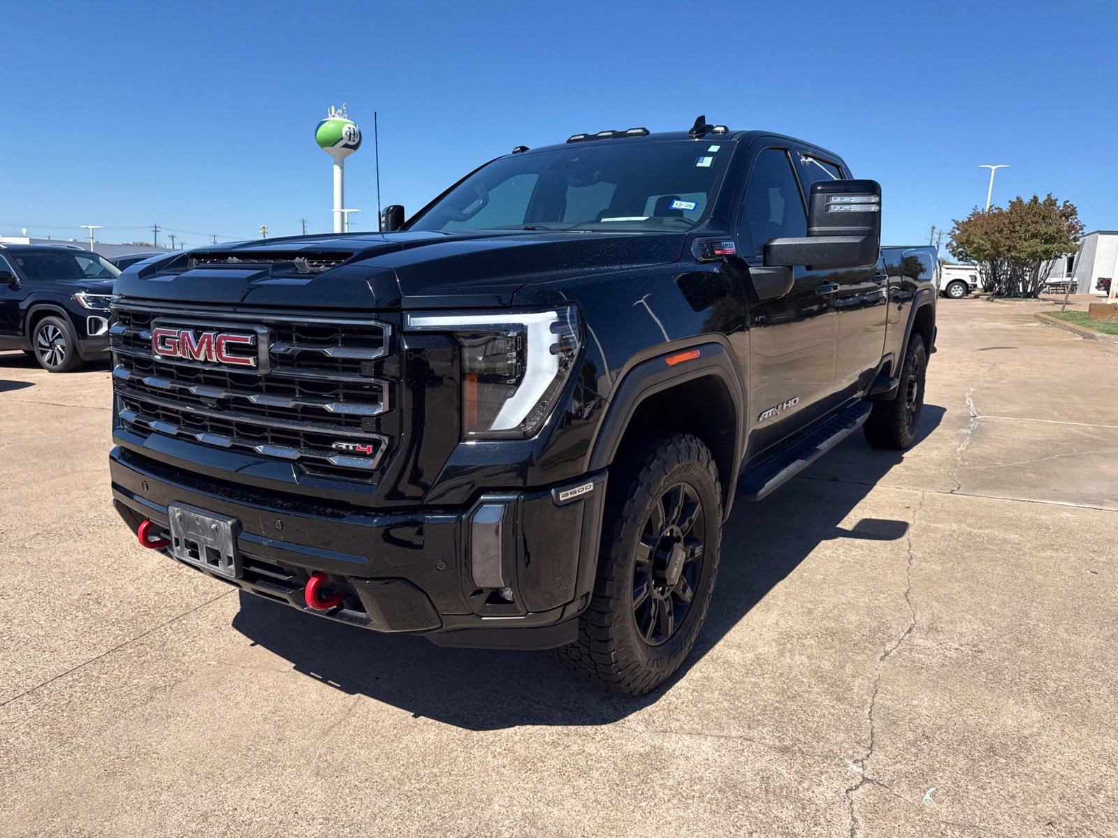 Used 2024 GMC Sierra 2500 AT4 w/ AT4 Premium Plus Package AWD/4WD image 3