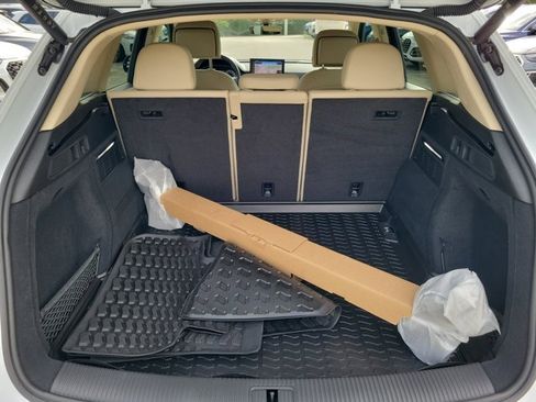 Certified 2025 Audi Q5 2.0T Premium Plus image 8