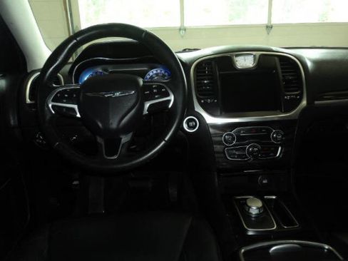 Used 2016 Chrysler 300 Limited w/ Driver Convenience Group AWD/4WD image 8