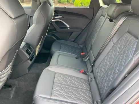 Used 2025 Audi SQ5 Prestige AWD/4WD image 19