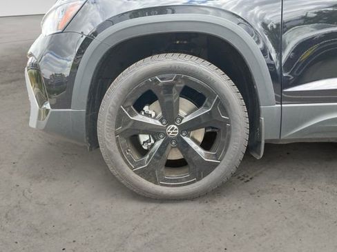 New 2025 Volkswagen Taos SEL AWD/4WD image 9