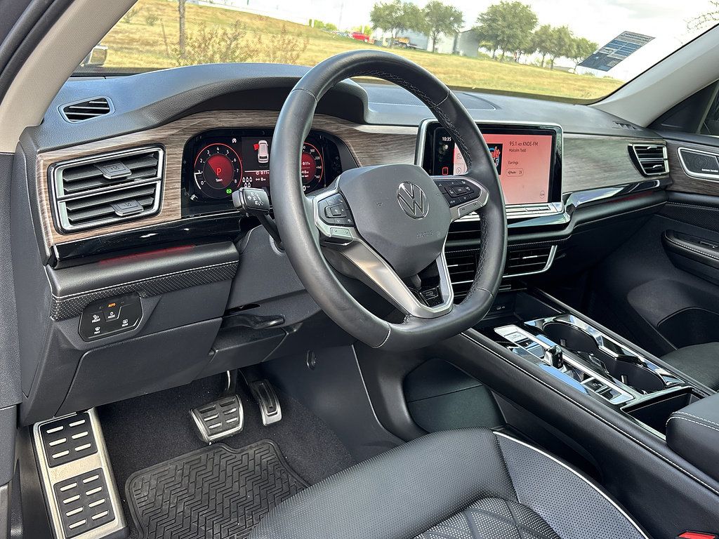 Used 2024 Volkswagen Atlas SEL Premium R-Line AWD/4WD image 13