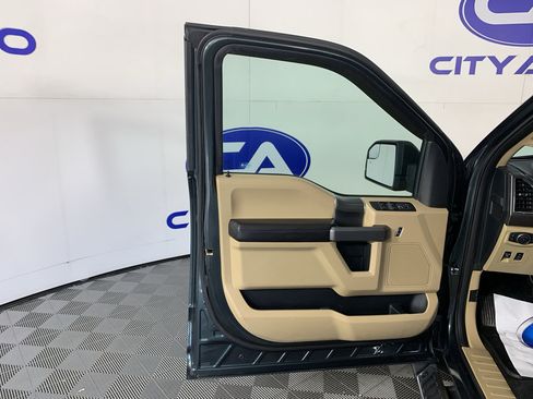 Used 2015 Ford F150 XLT w/ Equipment Group 301A Mid RWD image 12