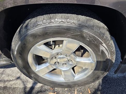 Used 2017 Chevrolet Tahoe LT image 14