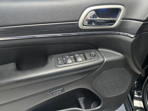 Used 2021 Jeep Grand Cherokee Limited image 26