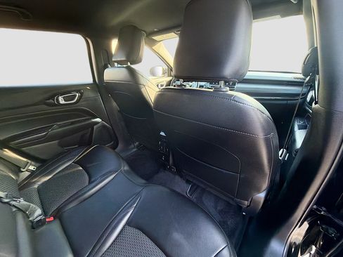 Used 2022 Jeep Compass Altitude w/ Convenience Group image 29