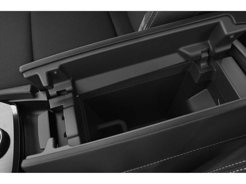 Used 2025 Nissan Rogue S image 10