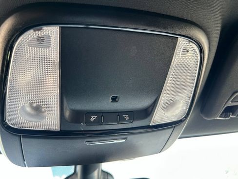 Used 2021 Dodge Durango SXT AWD/4WD image 18