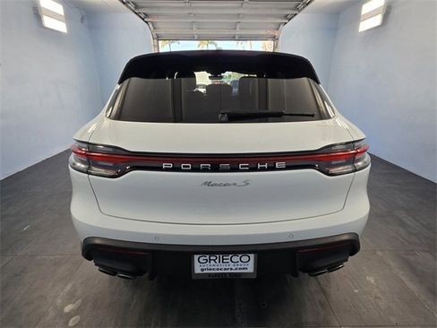 Used 2022 Porsche Macan S image 11