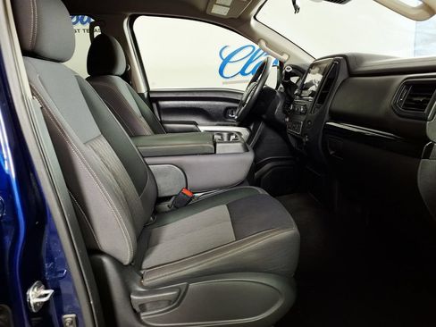 Used 2023 Nissan Titan SV RWD image 12