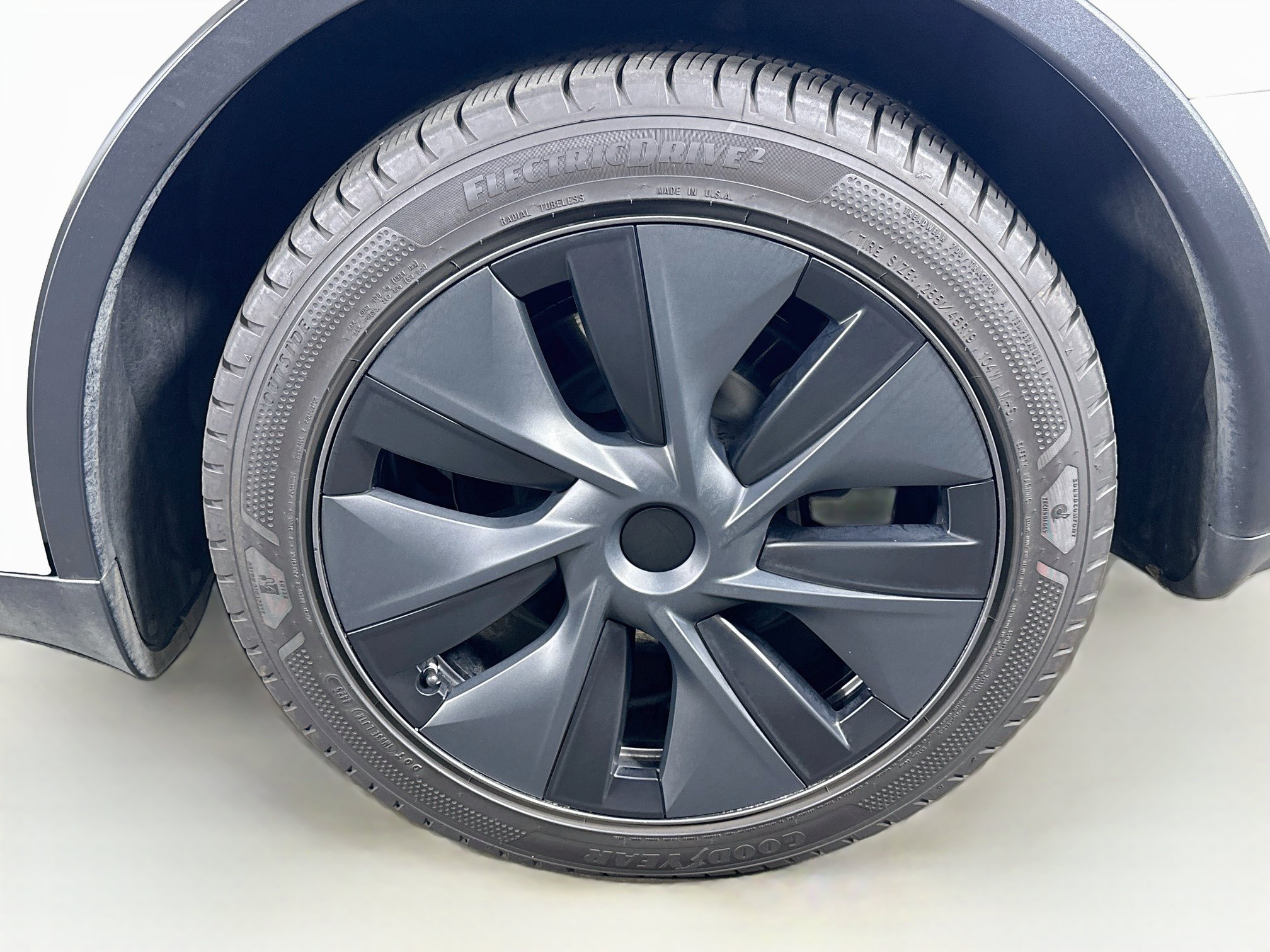 Used 2024 Tesla Model Y Long Range AWD/4WD image 11
