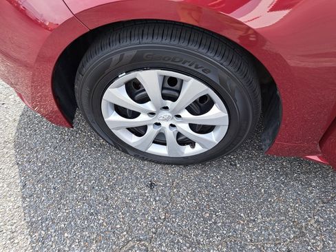 Used 2024 Toyota Corolla LE image 31