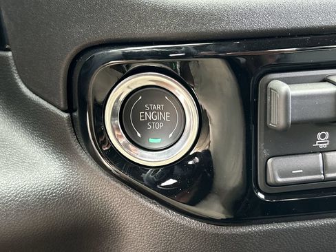 New 2026 GMC Sierra 2500 SLT AWD/4WD image 17