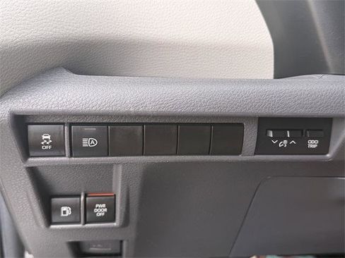 Certified 2024 Toyota Sienna XLE image 19