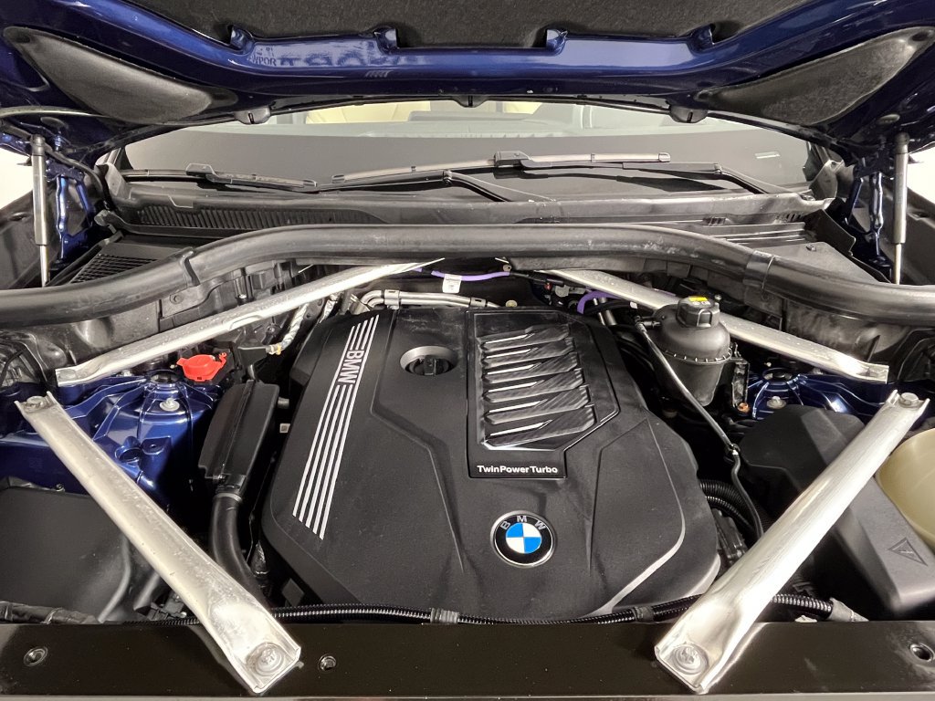Used 2022 BMW X5 xDrive40i w/ Premium Package AWD/4WD image 14