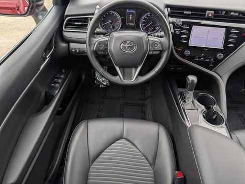 Used 2020 Toyota Camry SE w/ Convenience Package image 12