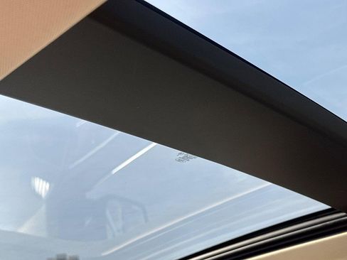 Used 2019 Ford Edge SEL w/ Equipment Group 201A image 11