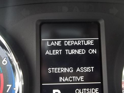 Used 2017 Toyota Corolla LE image 15