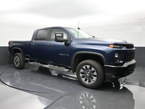 Used 2022 Chevrolet Silverado 2500 Custom w/ Custom Convenience Package image 7