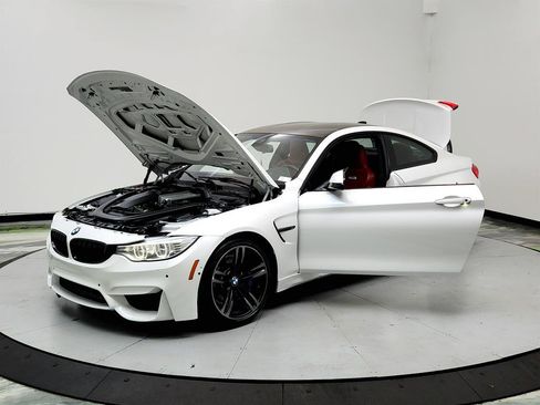 Used 2015 BMW M4 Coupe RWD image 9