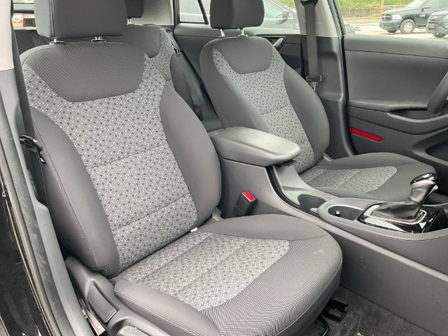 Used 2018 Hyundai Ioniq Blue FWD image 6