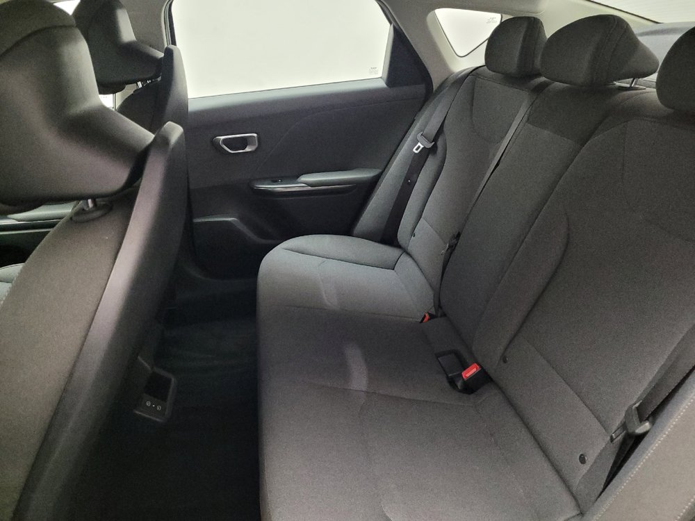 Used 2025 Kia K4 FWD image 18