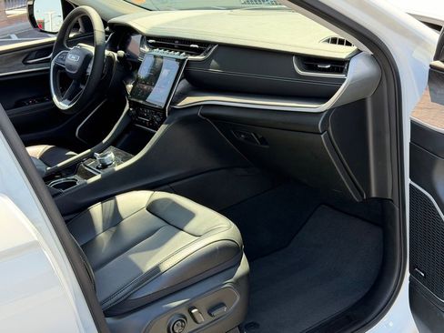 Certified 2023 Jeep Grand Cherokee L Limited w/ Luxury Tech Group II image 24